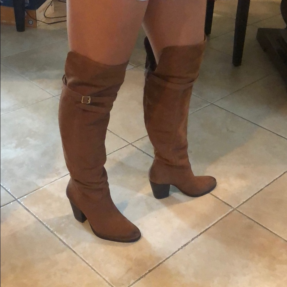 Vince Camuto VC Lexine